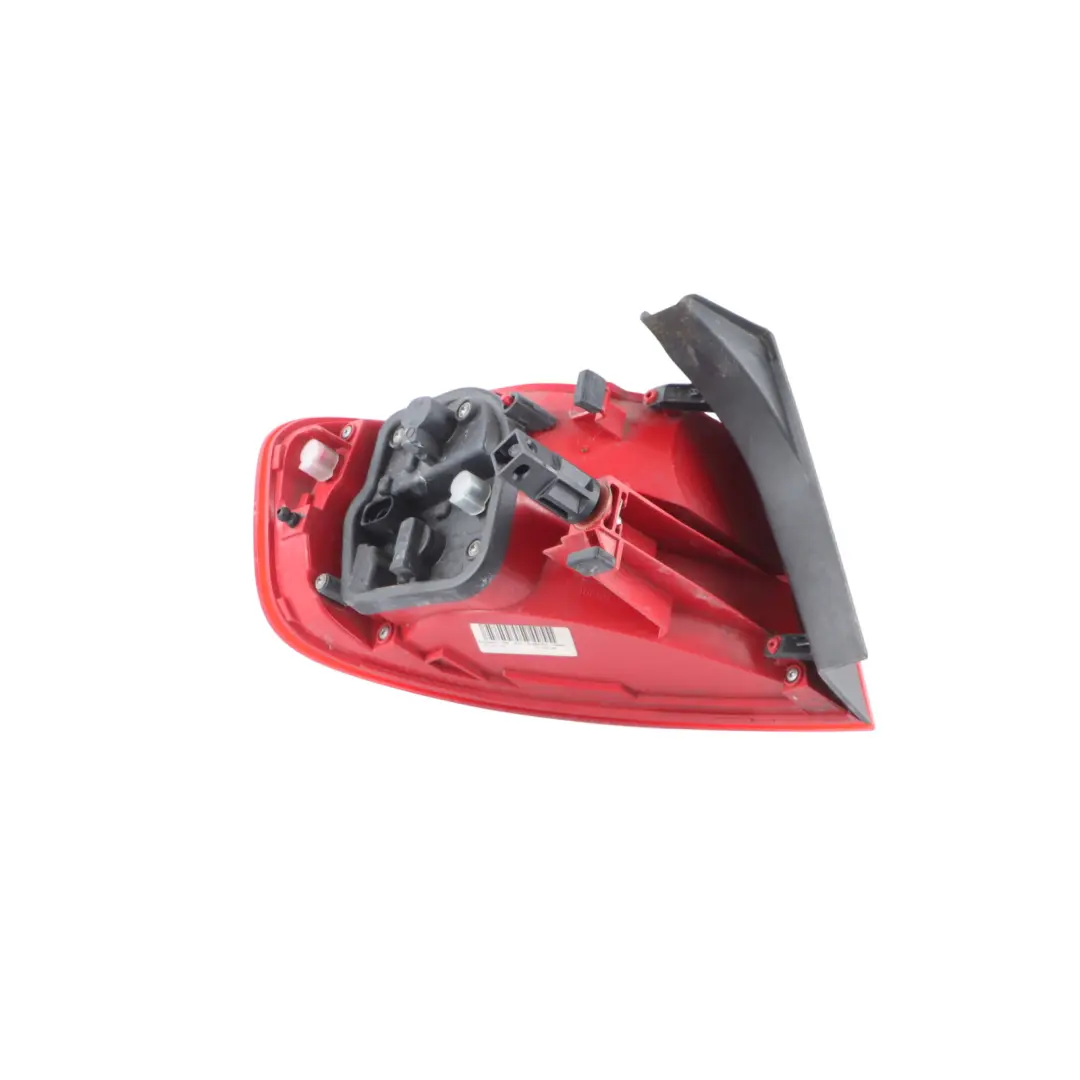 Audi A4 B8 Sedan Lampa Prawy Tył - SKU 8K5945096AA - Numer Części 8K5945096AA