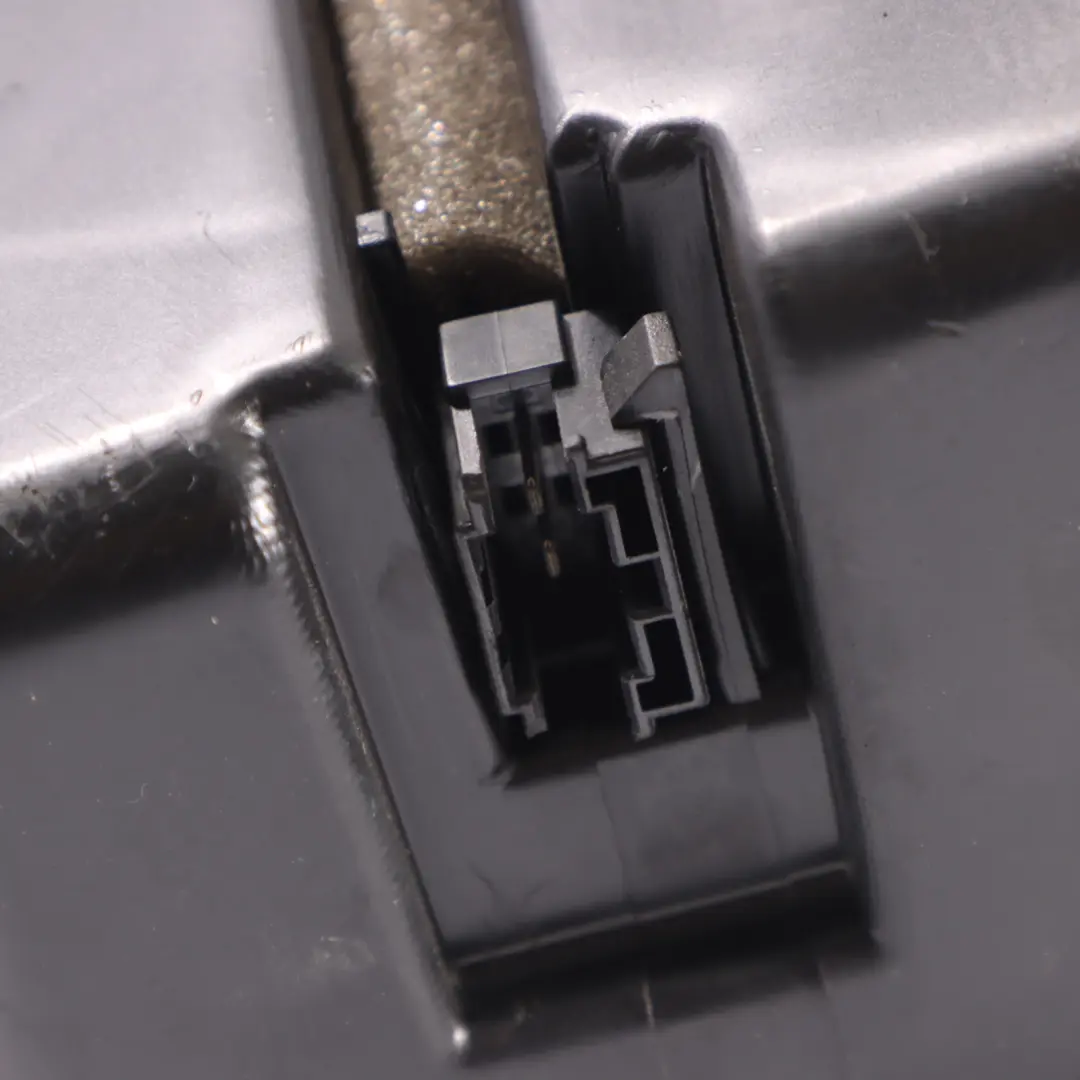 Głośnik Tylny Soobwoofer Bass Bang Olufsen do Audi A4 B8 A5 8T o numerze 8K9035382B Audi A4 B8 A5 8T Głośnik Tylny Soobwoofer Bass Bang Olufsen - SKU 8K9035382B - Numer Części 8K9035382B