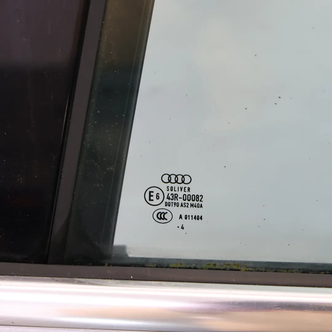 Audi A4 A8 Avant Tylne Drzwi Lewe Foil Silver Srebrny Metalik - Z7G - SKU 8K9833051D-FSI - Numer Części 8K9833051D
