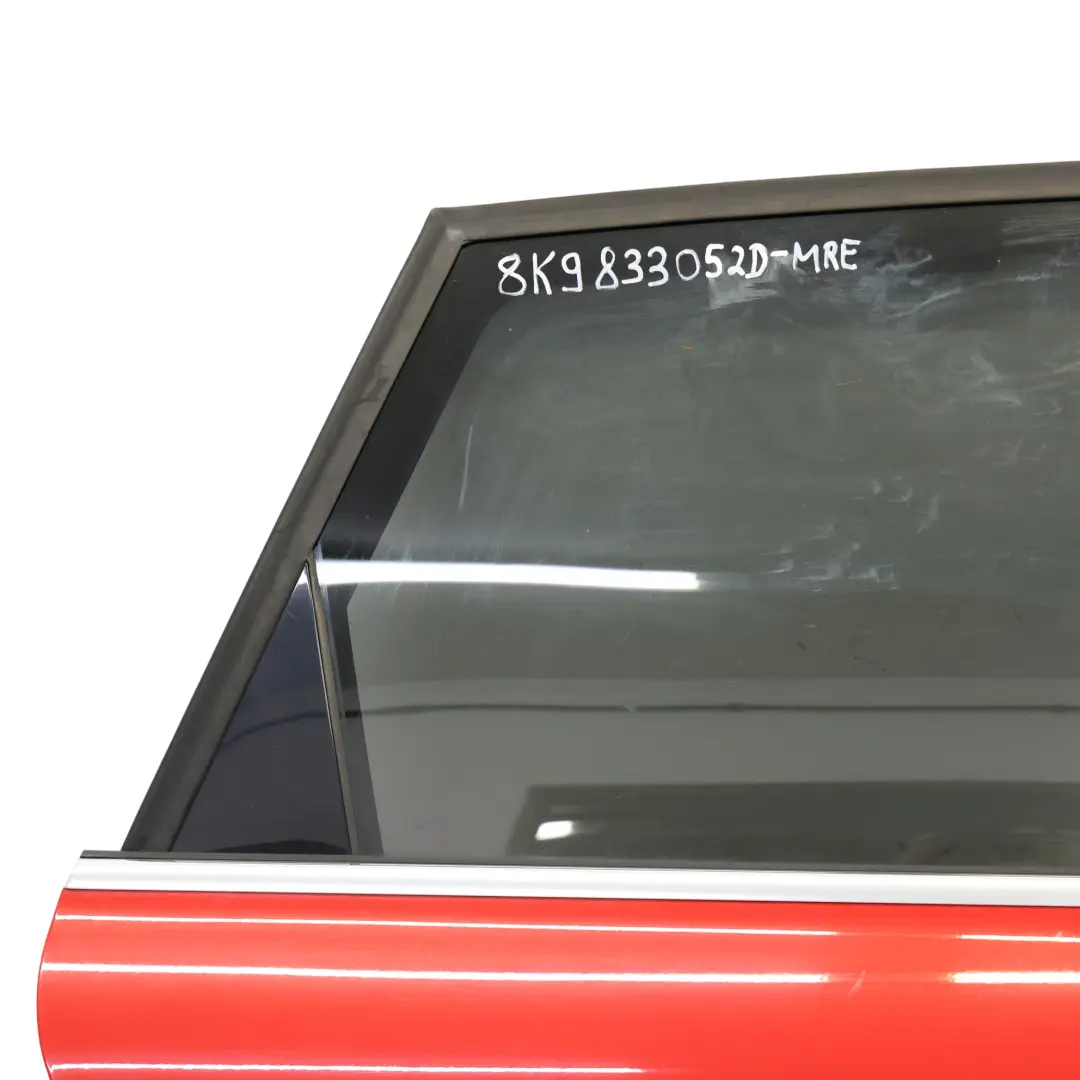 Porta Posteriore Avant Destra Misano Red Pearl - Z3M per Audi A4 A8 con numero di parte 8K9833052D Audi A4 A8 Porta Posteriore Avant Destra Misano Red Pearl - Z3M - SKU 8K9833052D-MRE - Numero di parte 8K9833052D