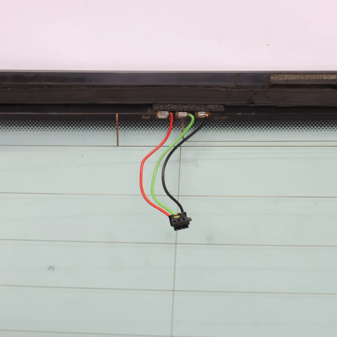 Window Boot Trunk Lid Glass Glazing AS2 to Audi A4 B8 Avant Rear with Part number 8K9845501 Audi A4 B8 Avant Rear Window Boot Trunk Lid Glass Glazing AS2 - SKU 8K9845501 - Part number 8K9845501