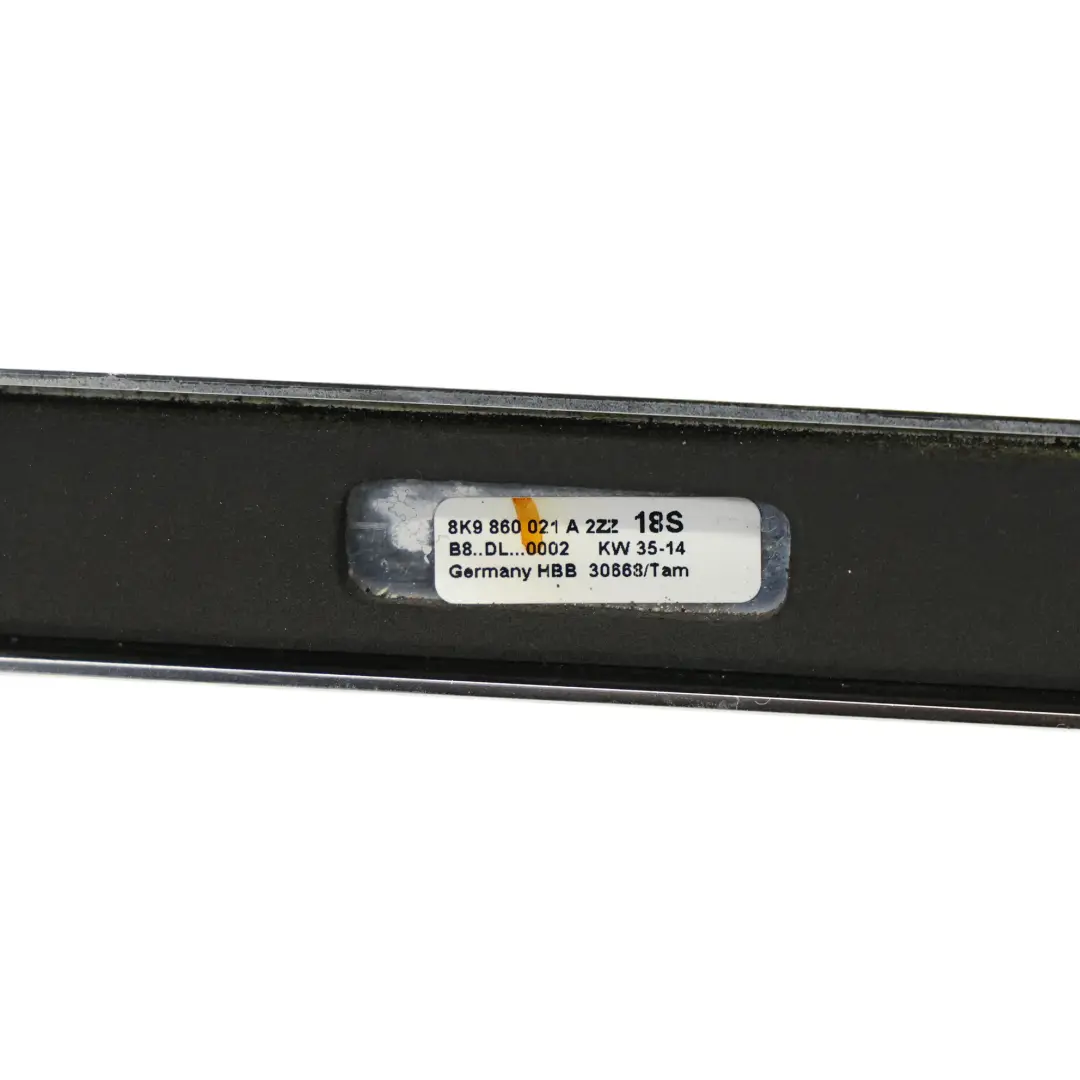 Ringhiera Portatutto Sinistra Destra Set Cromo per Audi A4 B8 con numero di parte 8K9860021A Audi A4 B8 Ringhiera Portatutto Sinistra Destra Set Cromo - SKU 8K9860021A - Numero di parte 8K9860021A