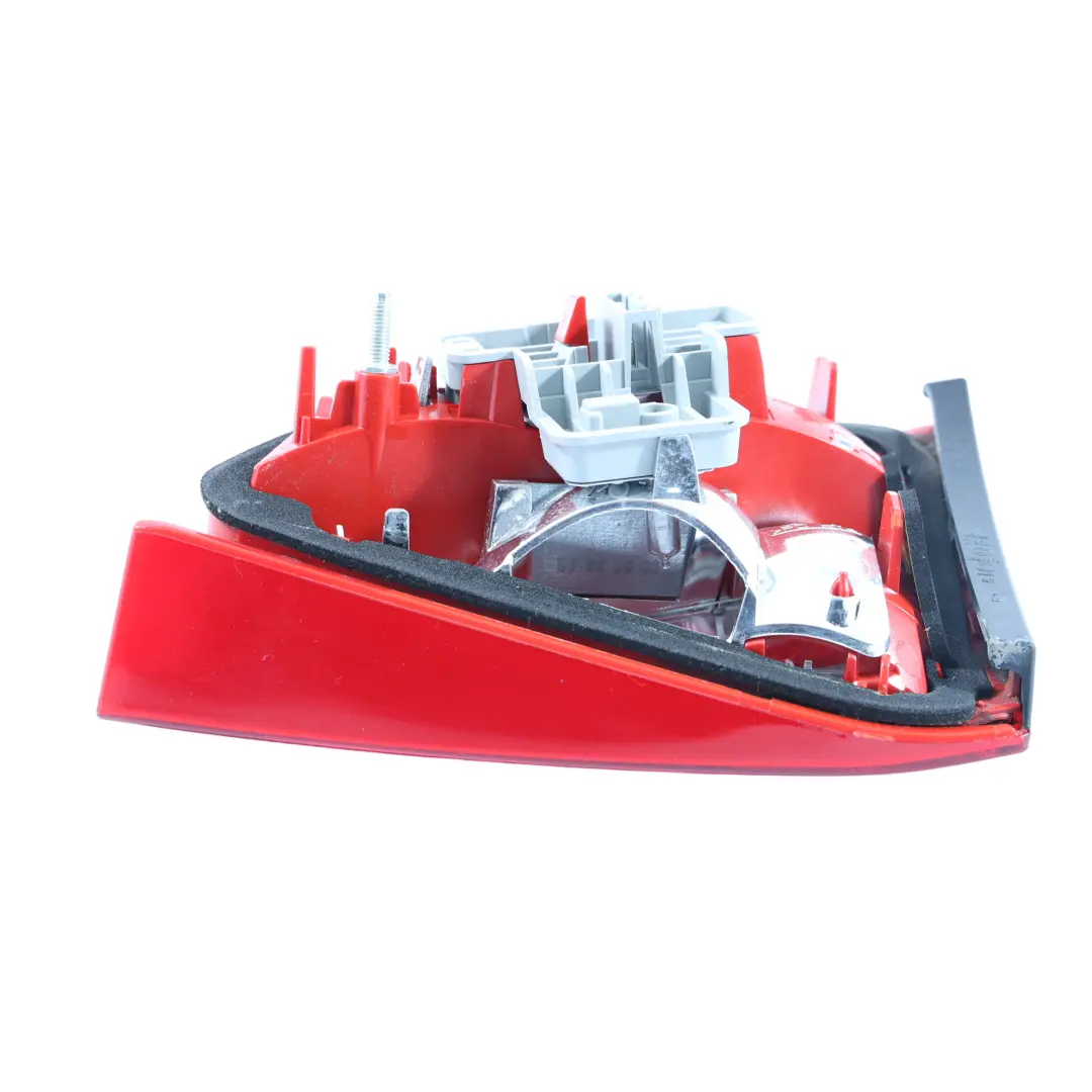 Feu arrière gauche hayon pour Audi A4 B8 Avant à propos du numéro de pièce 8K9945093 Audi A4 B8 Avant Feu arrière gauche hayon - SKU 8K9945093 - Numéro de pièce 8K9945093