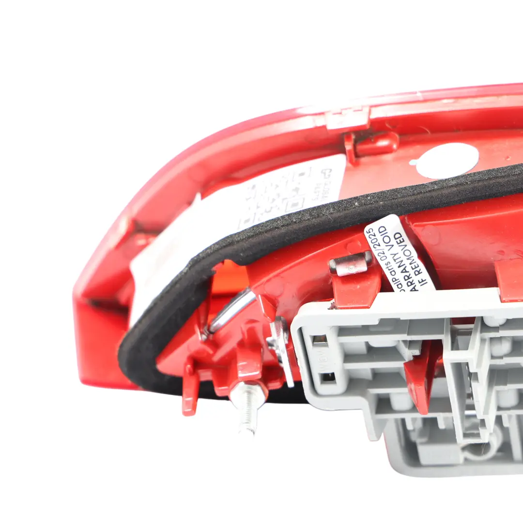 Fanale posteriore sinistro Portellone posteriore per Audi A4 B8 Avant con numero di parte 8K9945093 Audi A4 B8 Avant Fanale posteriore sinistro Portellone posteriore - SKU 8K9945093 - Numero di parte 8K9945093