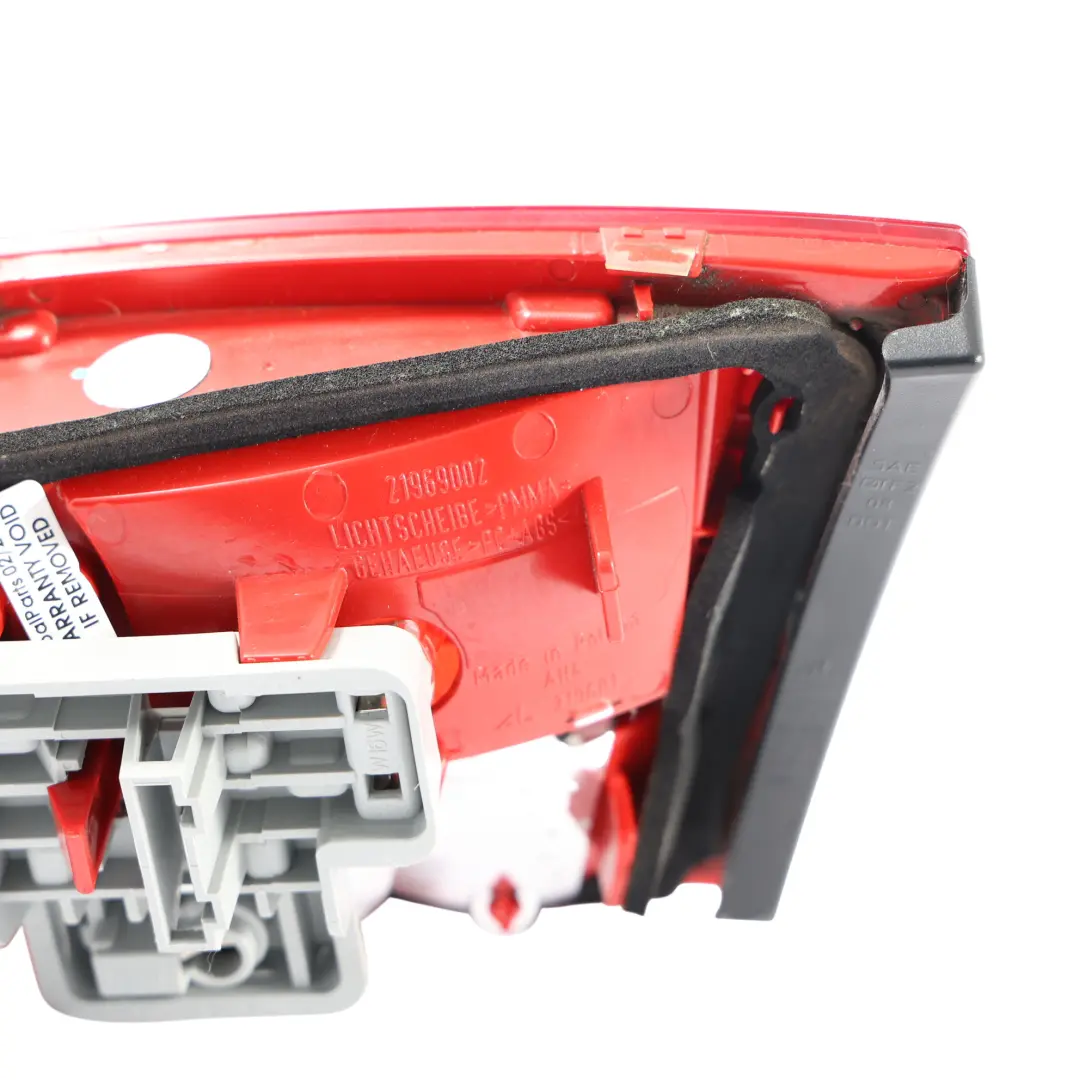 Feu arrière gauche hayon pour Audi A4 B8 Avant à propos du numéro de pièce 8K9945093 Audi A4 B8 Avant Feu arrière gauche hayon - SKU 8K9945093 - Numéro de pièce 8K9945093