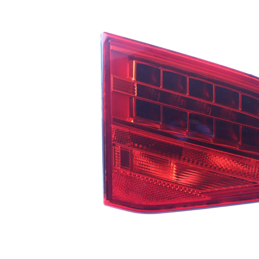 Lampa Lewa Lewy Tył Tylna Klapa Bagażnika do Audi A4 B8 Avant o numerze 8K9945093B Audi A4 B8 Avant Lampa Lewa Lewy Tył Tylna Klapa Bagażnika - SKU 8K9945093B - Numer Części 8K9945093B