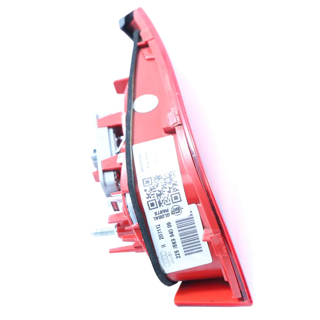 Fanale Posteriore Destro Portellone Posteriore per Audi A4 B8 Avant con numero di parte 8K9945094 Audi A4 B8 Avant Fanale Posteriore Destro Portellone Posteriore - SKU 8K9945094-1 - Numero di parte 8K9945094