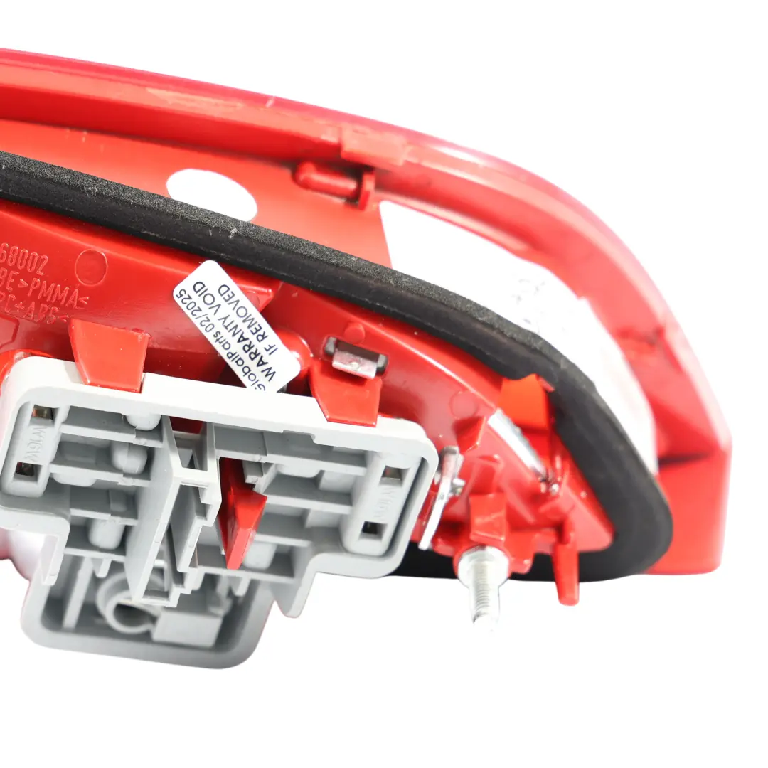 Tylne Światło Tylne Prawe Lampa Tylna Klapa do Audi A4 B8 Avant o numerze 8K9945094 Audi A4 B8 Avant Tylne Światło Tylne Prawe Lampa Tylna Klapa - SKU 8K9945094-1 - Numer Części 8K9945094