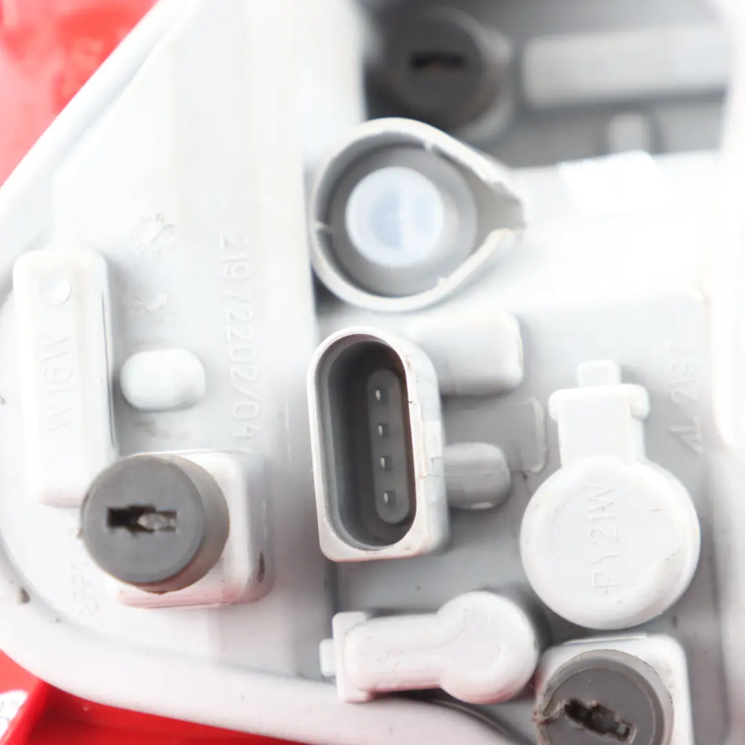 Tail Light Lamp Side Panel Rear Right O/S Taillight to Audi A4 B8 with Part number 8K9945096 Audi A4 B8 Tail Light Lamp Side Panel Rear Right O/S Taillight - SKU 8K9945096 - Part number 8K9945096