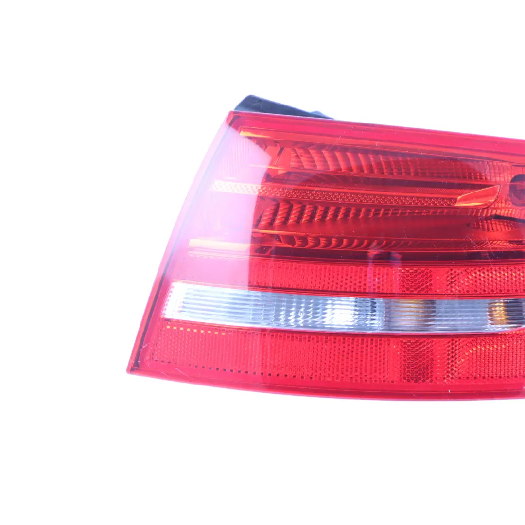 Lampa Tylna Panel Boczny Tylna Prawa Lampa Tylna do Audi A4 B8 o numerze 8K9945096 Audi A4 B8 Lampa Tylna Panel Boczny Tylna Prawa Lampa Tylna - SKU 8K9945096 - Numer Części 8K9945096