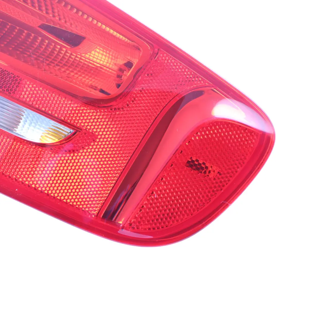 Fanale Posteriore Pannello Laterale Posteriore Destro per Audi A4 B8 con numero di parte 8K9945096 Audi A4 B8 Fanale Posteriore Pannello Laterale Posteriore Destro - SKU 8K9945096 - Numero di parte 8K9945096