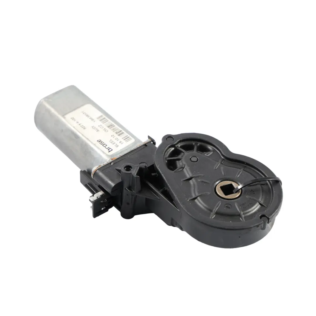 Audi A7 4G8 Front Seat Adjuster Electric Motor Control Right O/S 922174-102 - SKU 8K0959762A - Part number 8KD959762A