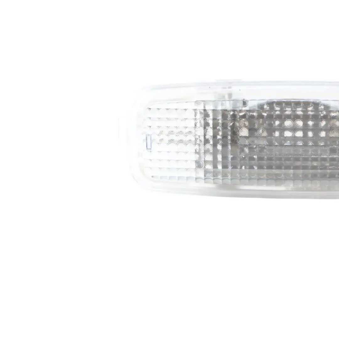 Lumière Intérieure Du Miroir De Courtoisie Audi A4 B6 - SKU 8L0947105A - Numéro de pièce 8L0947105A