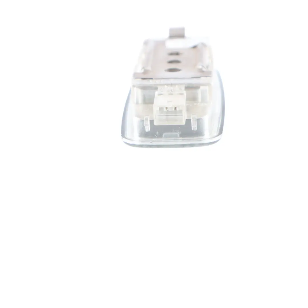 Lumière Intérieure Du Miroir De Courtoisie Audi A4 B6 - SKU 8L0947105A - Numéro de pièce 8L0947105A