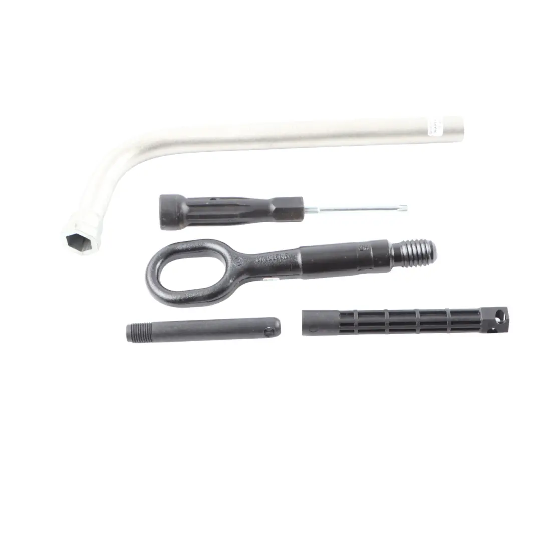 Juego Herramientas Emergencia Neumáticos Remolque Maletero para Audi A4 B9 con número de pieza 8N0012219 Audi A4 B9 Juego Herramientas Emergencia Neumáticos Remolque Maletero - SKU 8N0012219-1 - Número de pieza 8N0012219