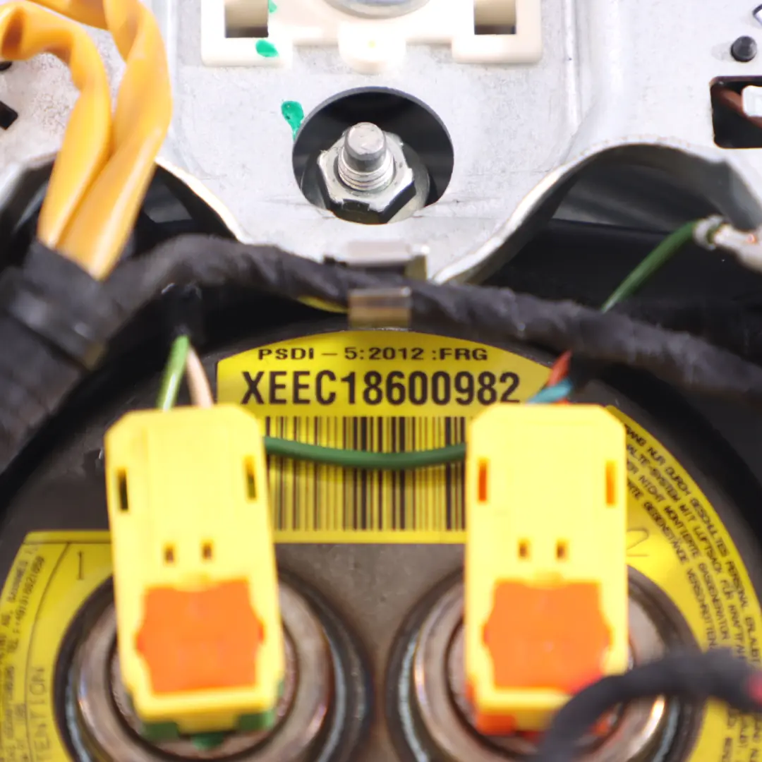 Driver Steering Wheel Air Module to Audi A3 8P with Part number 8P0880201CB Audi A3 8P Driver Steering Wheel Air Module - SKU 8P0880201CB - Part number 8P0880201CB