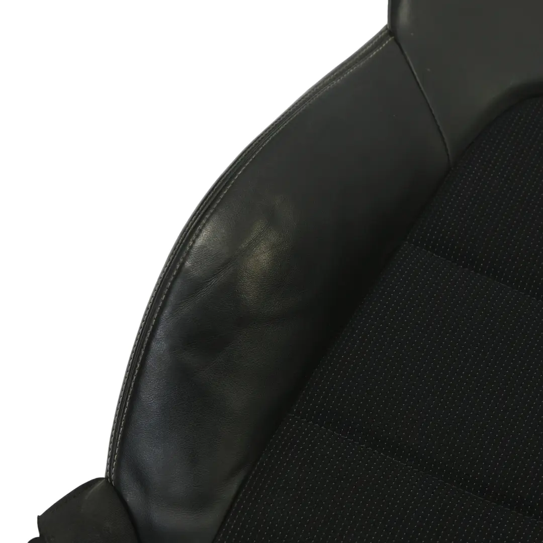 Housse De Dossier Avant En Tissu S Line Côté Droite pour Audi A3 8P à propos du numéro de pièce 8P0881806CT Audi A3 8P Housse De Dossier Avant En Tissu S Line Côté Droite - SKU 8P0881806CT - Numéro de pièce 8P0881806CT