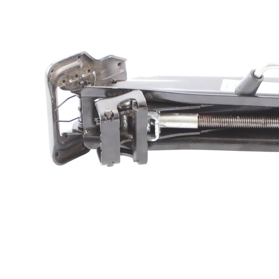 Lifting Jack Emergency Wheel Lift Tool to Audi Q5 8R Car with Part number 8R0011031K Audi Q5 8R Car Lifting Jack Emergency Wheel Lift Tool - SKU 8R0011031K - Part number 8R0011031K