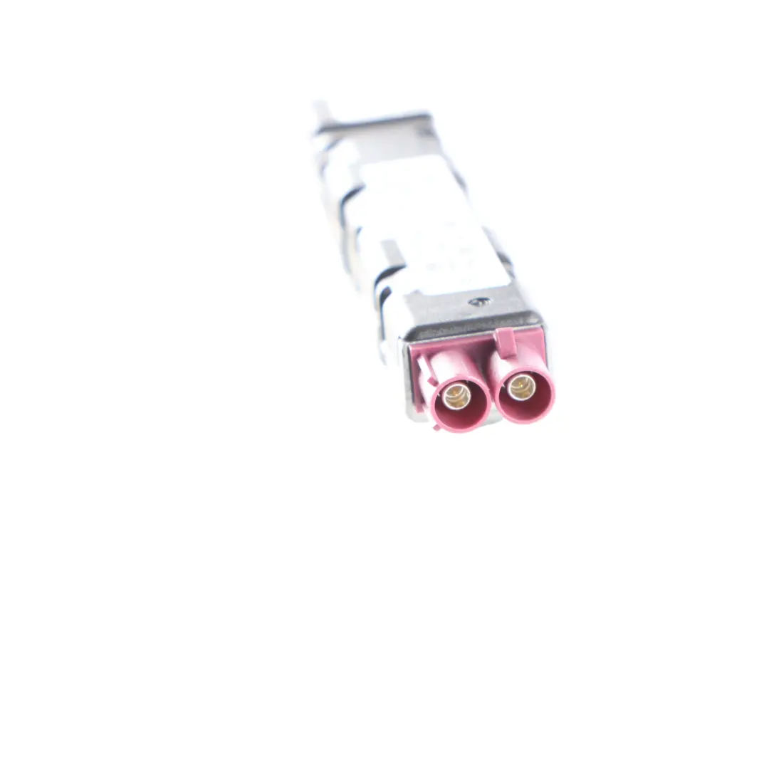 Amplificateur D'Antenne De Coffre pour Audi Q5 8R à propos du numéro de pièce 8R0035225C Audi Q5 8R Amplificateur D'Antenne De Coffre - SKU 8R0035225C - Numéro de pièce 8R0035225C