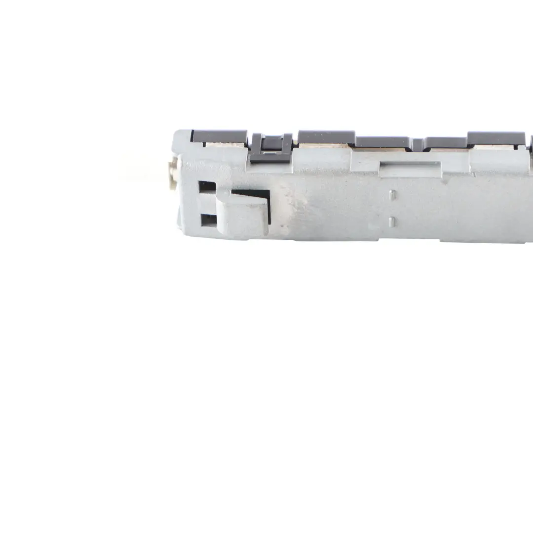 Audi Q5 8R Antenna Amplifier Diversity Module Radio Booster - SKU 8R0035225J - Part number 8R0035225J