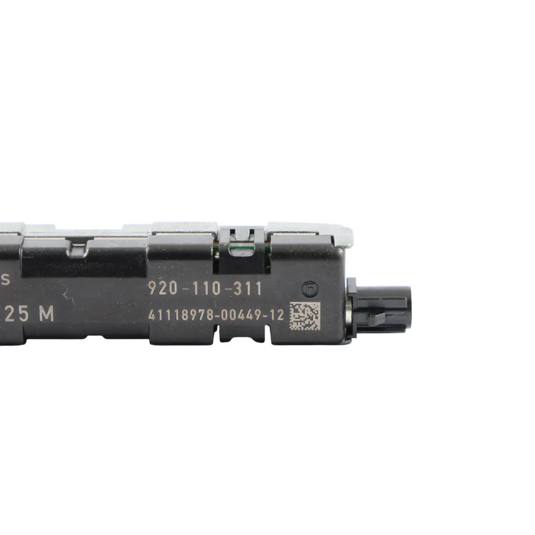 Audi Q5 8R Aerial Antenna Amplifier Booster Unit Module - SKU 8R0035225M - Part number 8R0035225M
