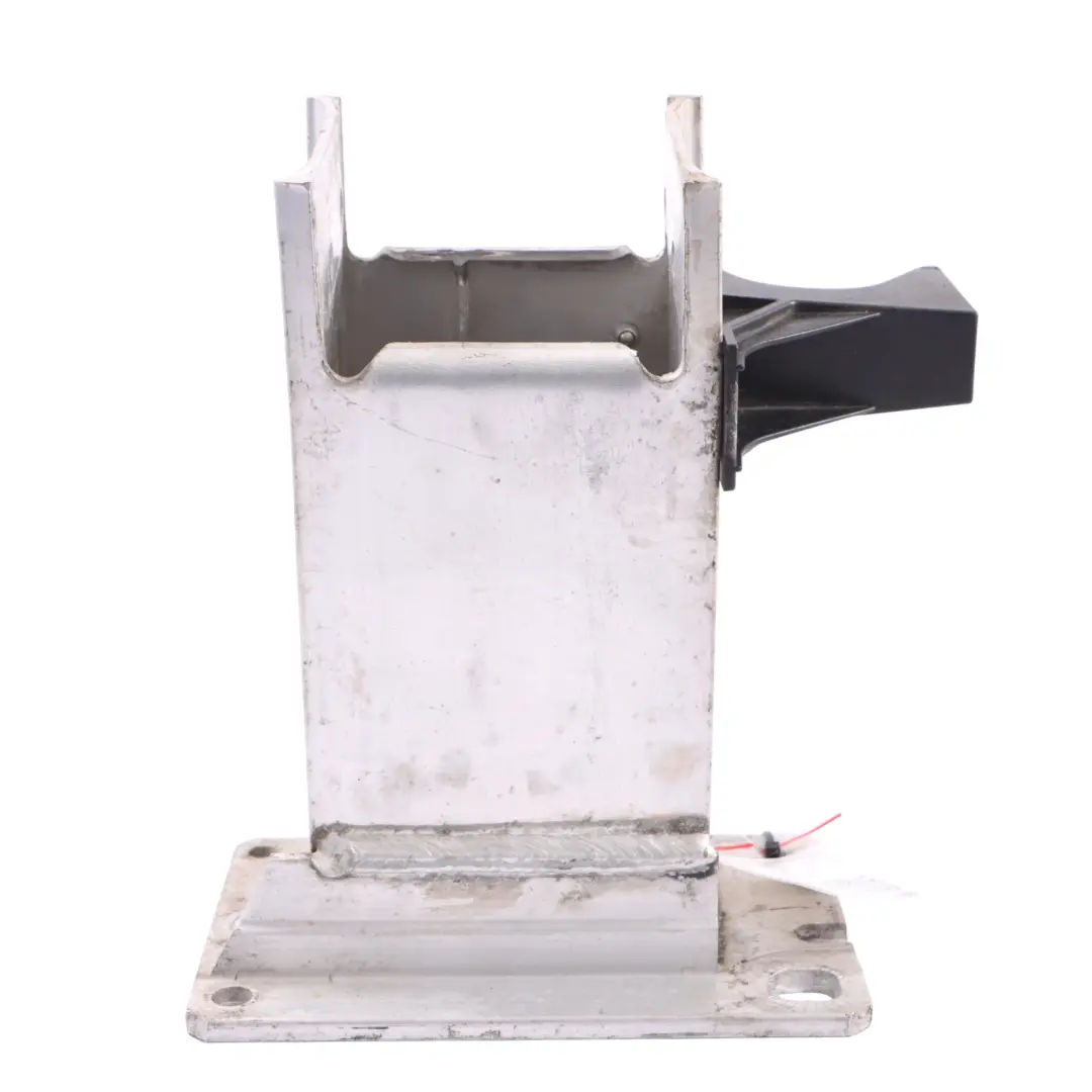 Bumper Crash Bar Mount Bracket Left N/S to Audi Q5 8R with Part number 8R0807133A Audi Q5 8R Bumper Crash Bar Mount Bracket Left N/S - SKU 8R0807133A - Part number 8R0807133A