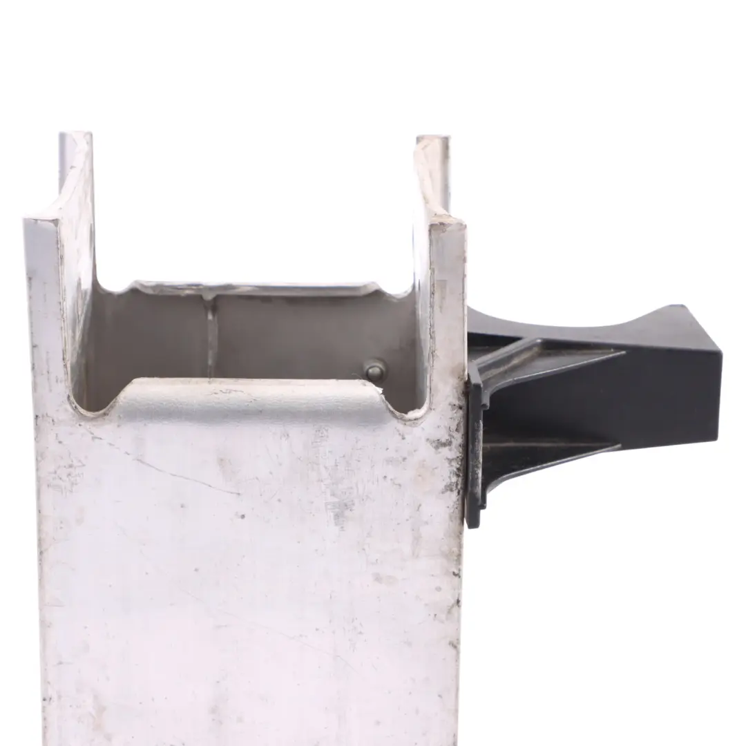 Paraurti Barra Di Montaggio Staffa Sinistra per Audi Q5 8R con numero di parte 8R0807133A Audi Q5 8R Paraurti Barra Di Montaggio Staffa Sinistra - SKU 8R0807133A - Numero di parte 8R0807133A