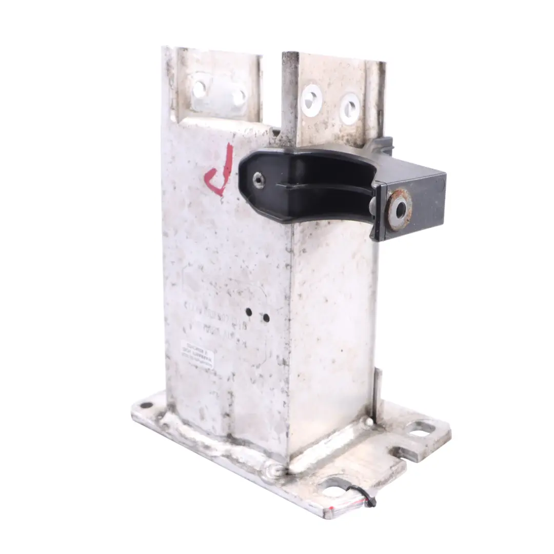 Audi Q5 8R Bumper Crash Bar Mount Bracket Right O/S - SKU 8R0807134B - Part number 8R0807134B
