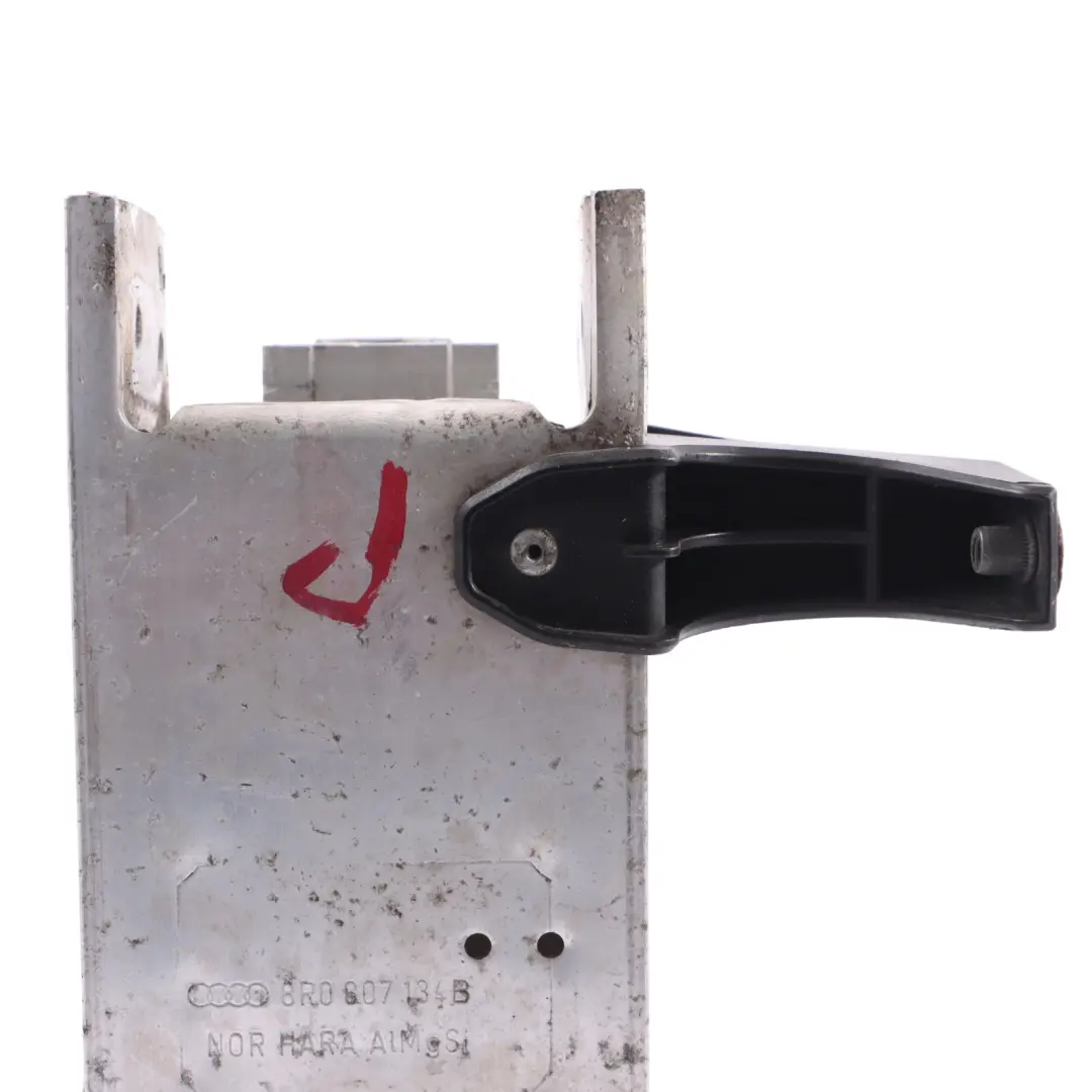 Soporte Montaje Barra Protección Parachoques Derecho Audi Q5 8R para con número de pieza 8R0807134B Soporte Montaje Barra Protección Parachoques Derecho Audi Q5 8R - SKU 8R0807134B - Número de pieza 8R0807134B