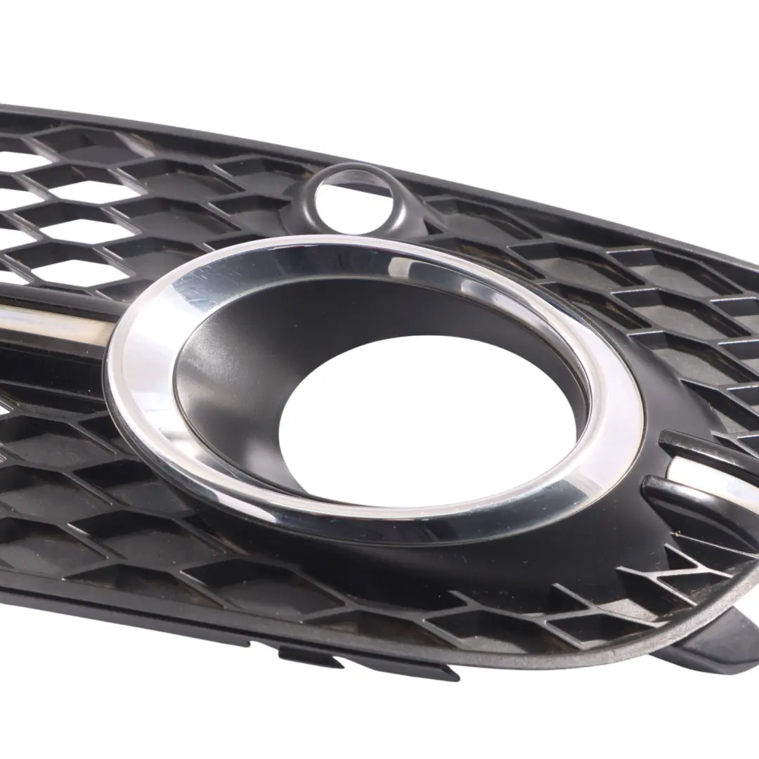 Audi Q5 8R Parachoques Delantero Fog Light Surround Rejilla Derecha - SKU 8R0807682N - Número de pieza 8R0807682N