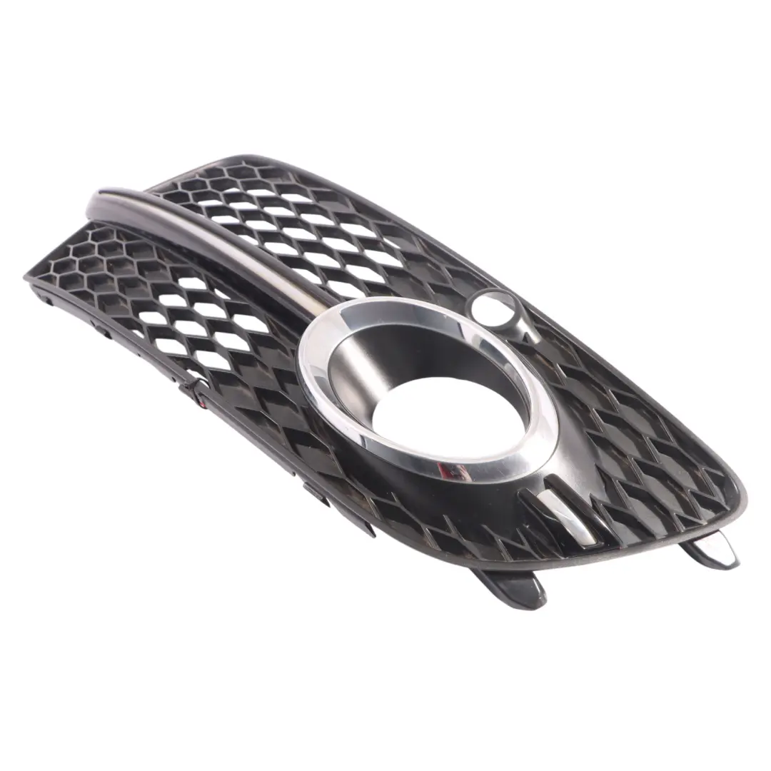 Parachoques Delantero Fog Light Surround Rejilla Derecha para Audi Q5 8R con número de pieza 8R0807682N Audi Q5 8R Parachoques Delantero Fog Light Surround Rejilla Derecha - SKU 8R0807682N - Número de pieza 8R0807682N