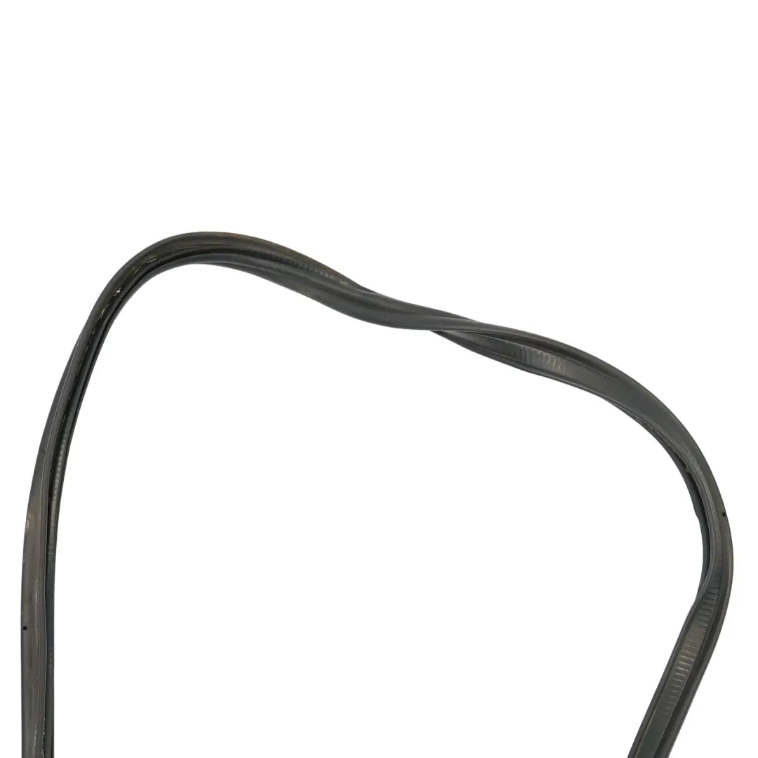 Audi Q5 8R Boot Trunk Tailgate Sealing Rubber Gasket Seal - SKU 8R0827705E - Part number 8R0827705E