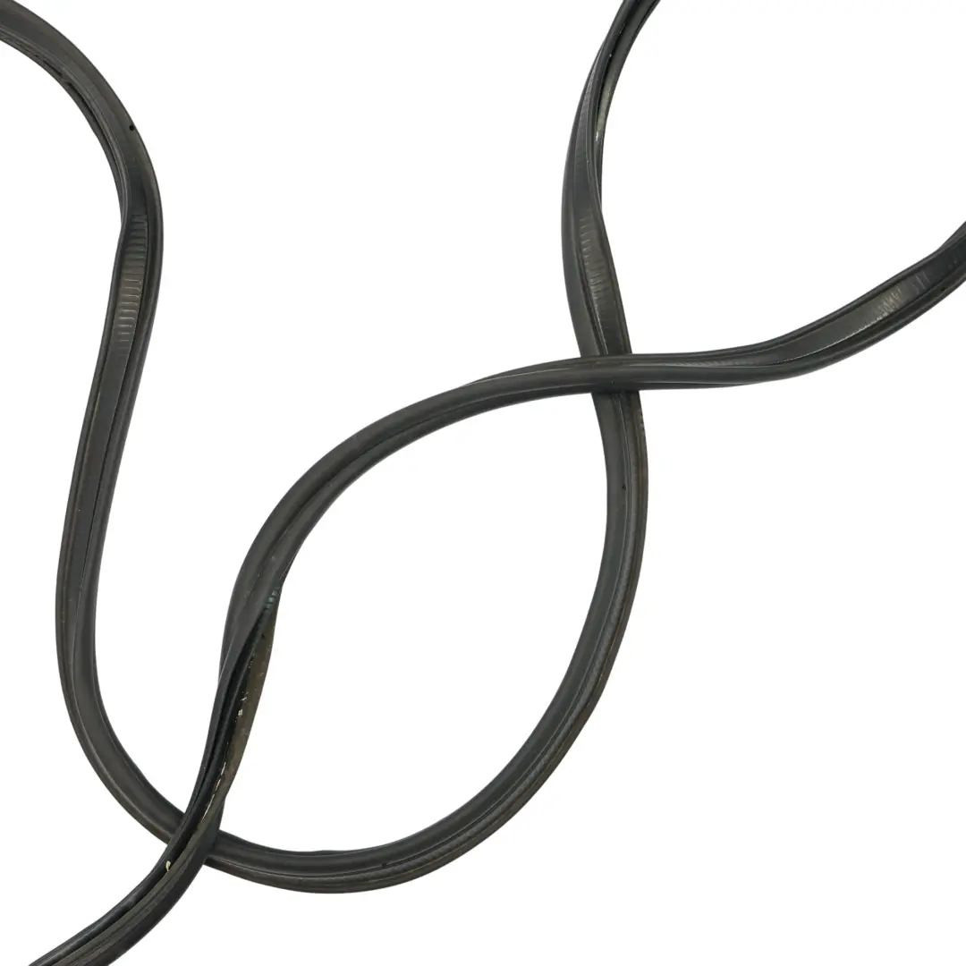 Audi Q5 8R Boot Trunk Tailgate Sealing Rubber Gasket Seal - SKU 8R0827705E - Part number 8R0827705E