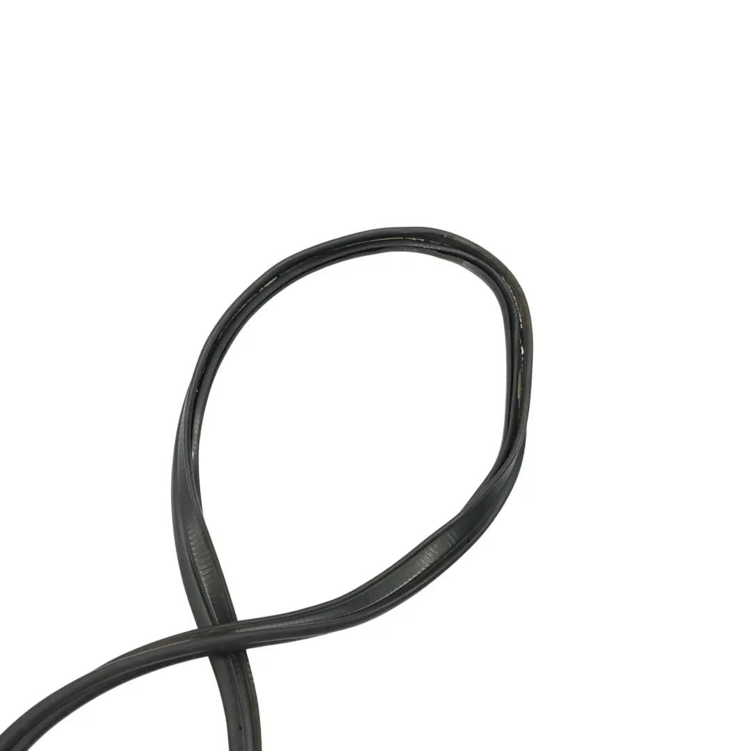 Audi Q5 8R Boot Trunk Tailgate Sealing Rubber Gasket Seal - SKU 8R0827705E - Part number 8R0827705E