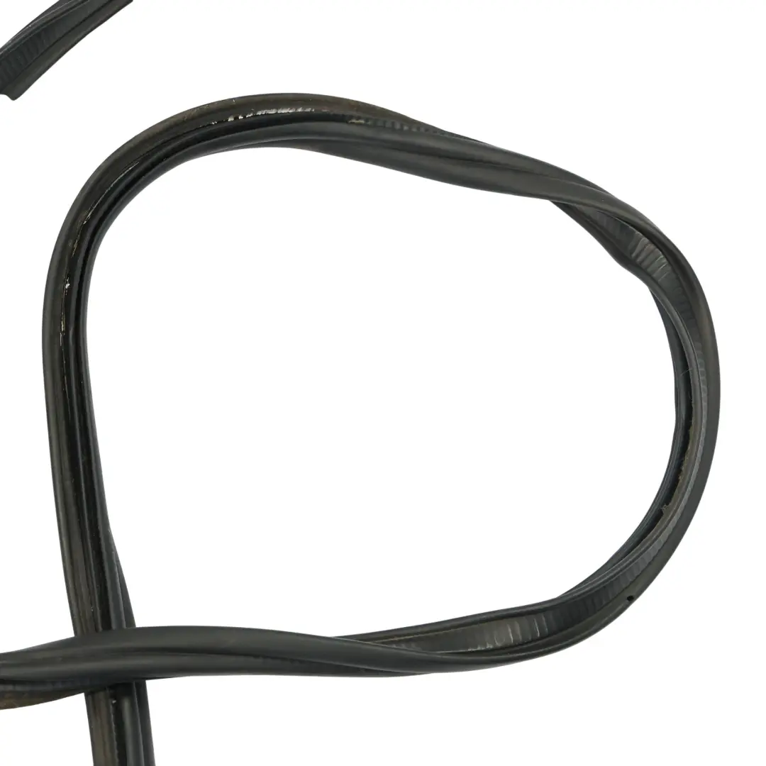 Audi Q5 8R Boot Trunk Tailgate Sealing Rubber Gasket Seal - SKU 8R0827705E - Part number 8R0827705E