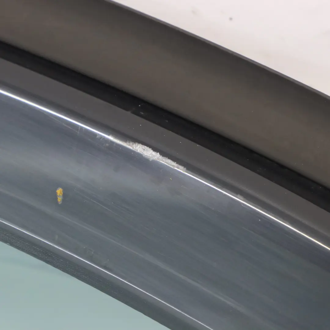 Tür Vorne Rechts Abdeckplatte Phantom Schwarz - Z9Y für Audi Q5 8R mit Teilenummer 8R0831052E Audi Q5 8R Tür Vorne Rechts Abdeckplatte Phantom Schwarz - Z9Y - SKU 8R0831052E-PHB - Teilenummer 8R0831052E