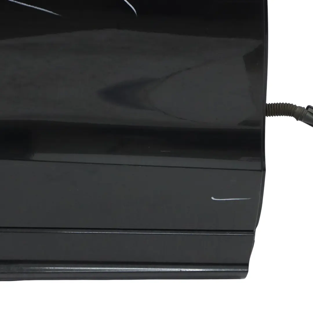 Puerta Trasera Derecha Phantom Black Negro - Z9Y para Audi Q5 8R con número de pieza 8R0833052B Audi Q5 8R Puerta Trasera Derecha Phantom Black Negro - Z9Y - SKU 8R0833052B-PHB - Número de pieza 8R0833052B