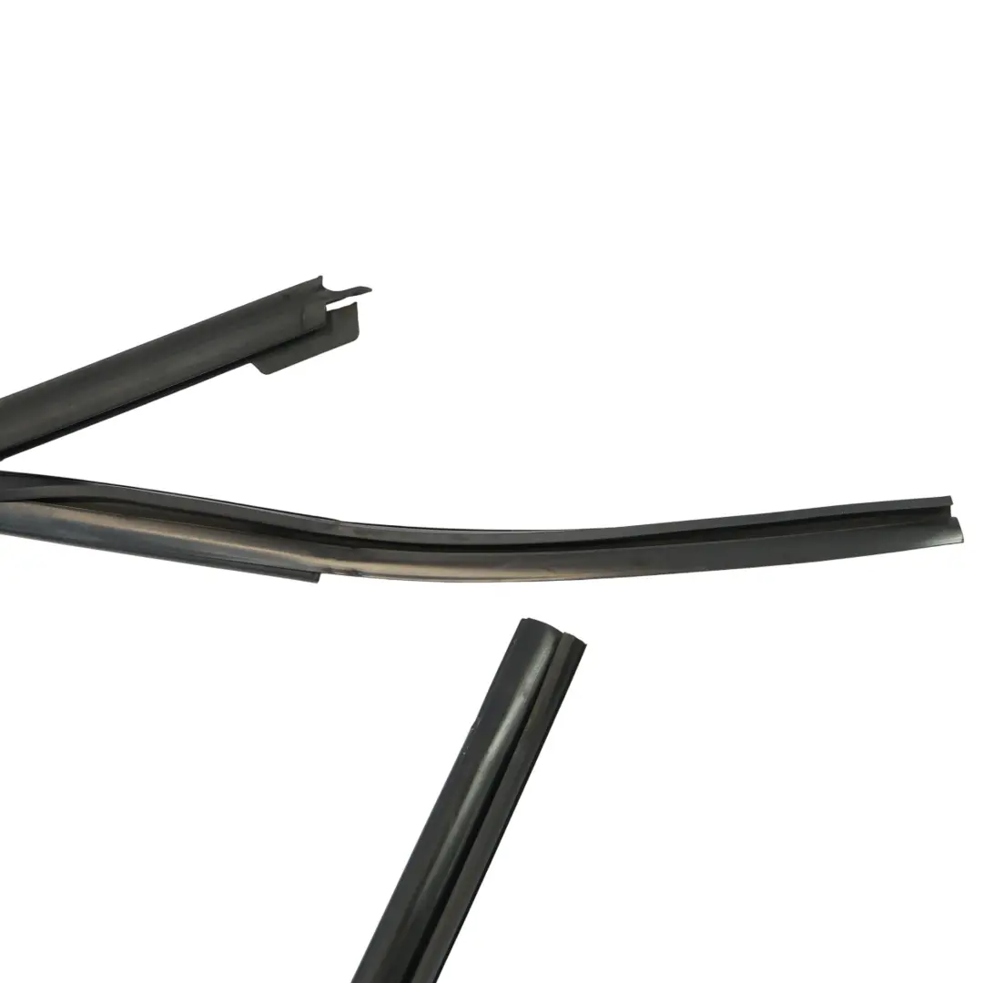 Audi Q5 8R Sportback Rear Door Window Guide Seal Frame Left N/S - SKU 8R0839439G - Part number 8R0839439G
