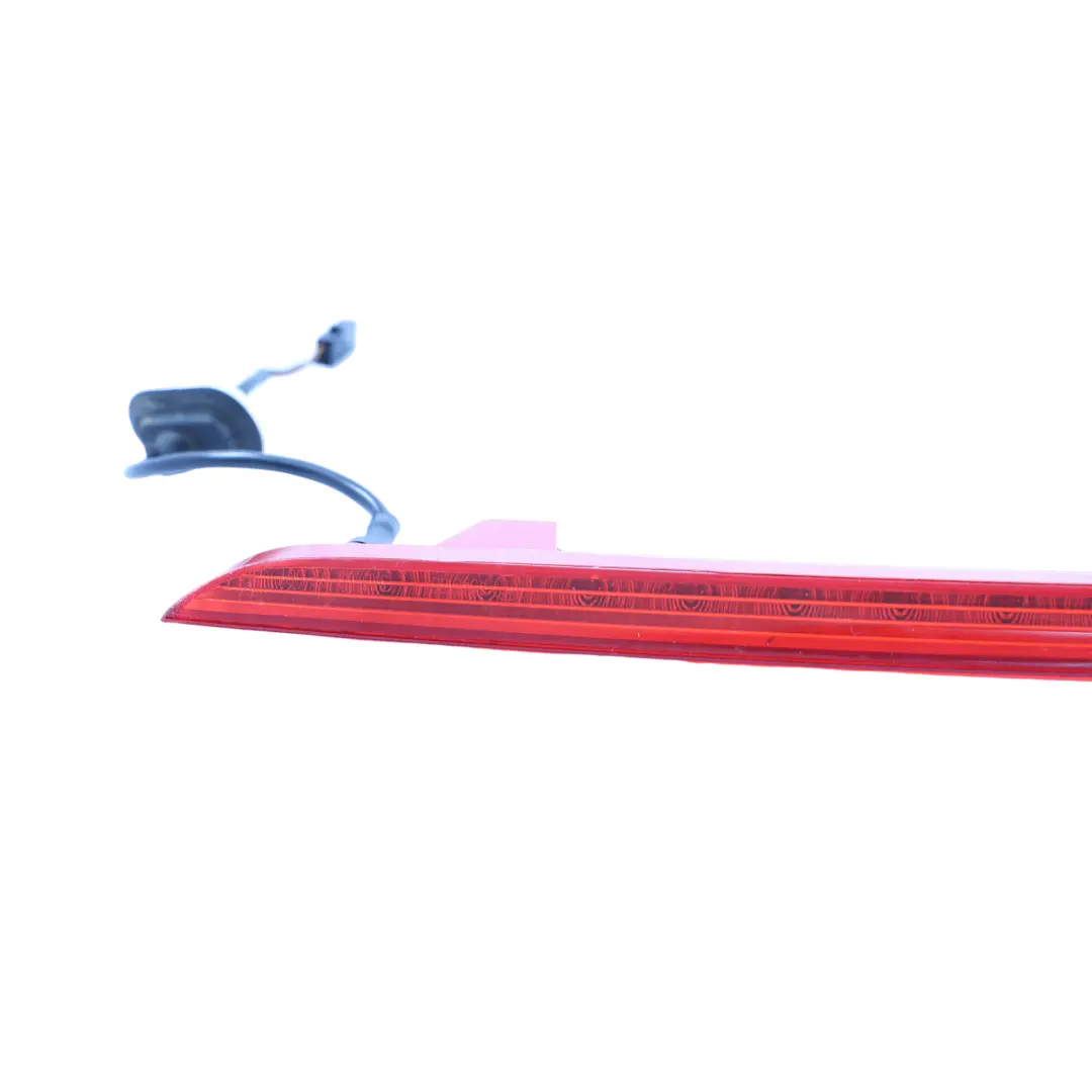 Boot Trunk Third Light Lamp Middle Centre Top to Audi Q5 8R Tailgate with Part number 8R0945097 Audi Q5 8R Tailgate Boot Trunk Third Light Lamp Middle Centre Top - SKU 8R0945097 - Part number 8R0945097