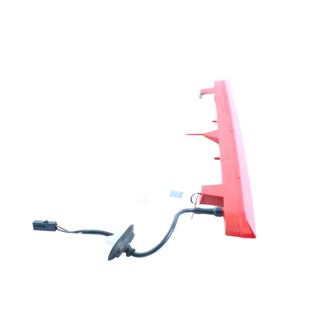 Trzecia Lampa Światło Stop Środek Góra do Audi Q5 8R o numerze 8R0945097 Audi Q5 8R Trzecia Lampa Światło Stop Środek Góra - SKU 8R0945097 - Numer Części 8R0945097