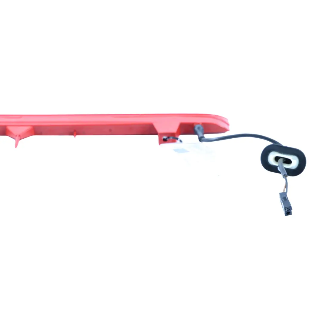 Boot Trunk Third Light Middle Centre Top para Audi Q5 8R Tailgate con número de pieza 8R0945097 Audi Q5 8R Tailgate Boot Trunk Third Light Middle Centre Top - SKU 8R0945097 - Número de pieza 8R0945097