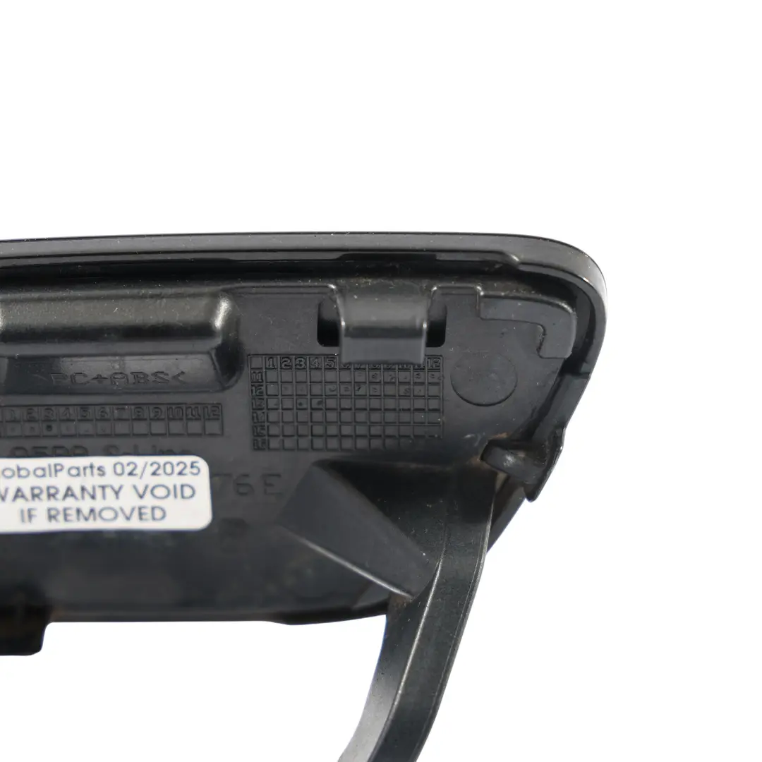 Ugello Lavafari Anteriore Destro Phantom Black - Z9Y per Audi Q5 8R con numero di parte 8R0955276E Audi Q5 8R Ugello Lavafari Anteriore Destro Phantom Black - Z9Y - SKU 8R0955276E-PHB - Numero di parte 8R0955276E