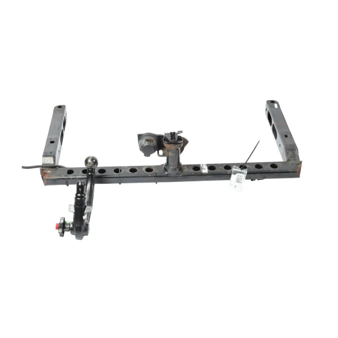 Audi A4 B8 Avant Towbar Towing Hitch Towing Carrier Tow Bar Trailer - SKU 8T0092155 - Part number 8T0092155