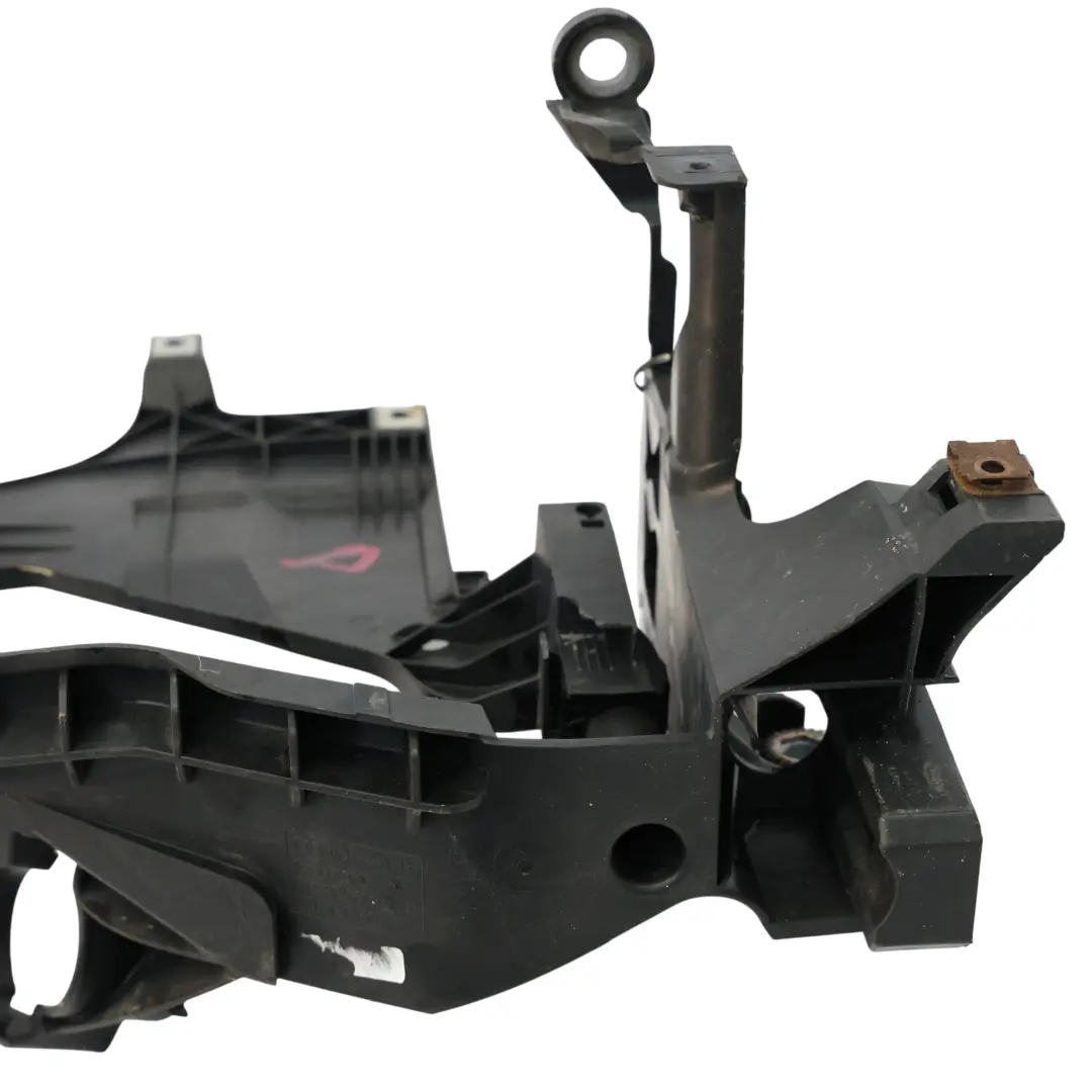 Audi A5 8T Soporte De Faro Delantero Derecho Montaje - SKU 8T0805608B - Número de pieza 8T0805608B