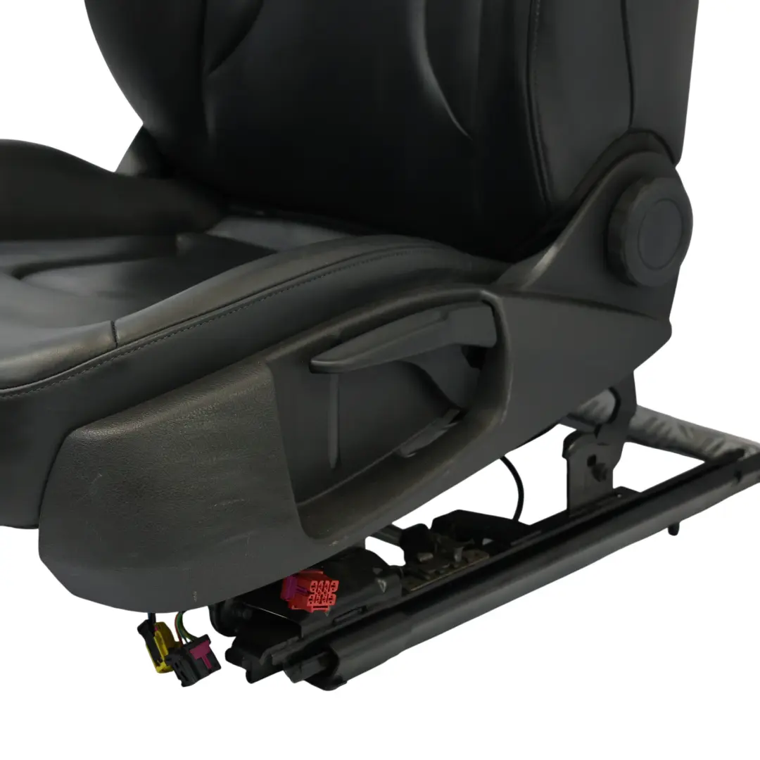 Fotel Przedni Lewy Przód Skóra Feinnappa Czarna do Audi A5 8T Coupe o numerze 8T0881805BF Audi A5 8T Coupe Fotel Przedni Lewy Przód Skóra Feinnappa Czarna - SKU 8T0881805BF-1 - Numer Części 8T0881805BF