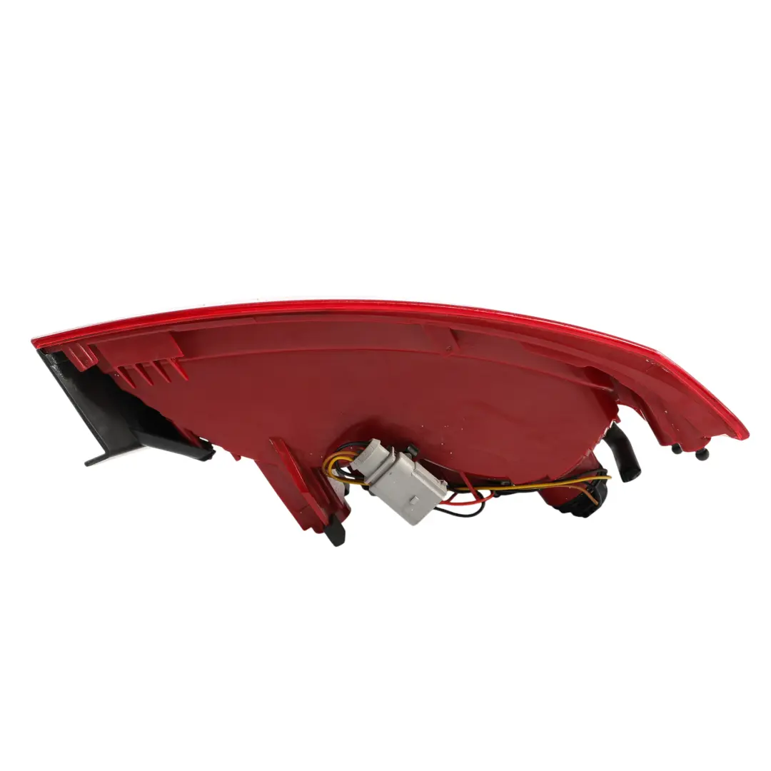 Tylna Lampa Światło Prawe Zewnętrzne 8T0945096 do Audi A5 8T o numerze 8T0945096F Audi A5 8T Tylna Lampa Światło Prawe Zewnętrzne 8T0945096 - SKU 8T0945096F - Numer Części 8T0945096F