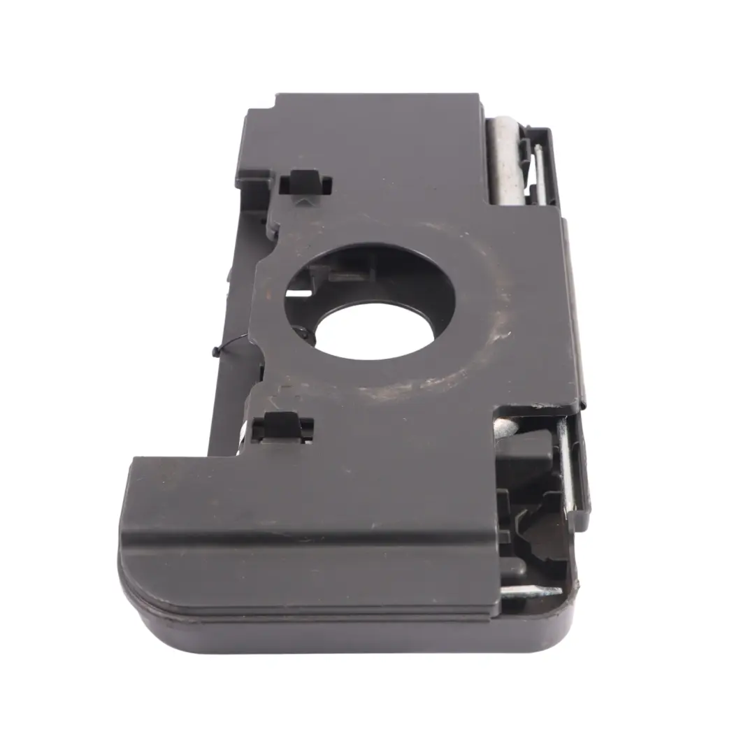 Sportback Werk Zeug Kasten Halter Halterung für Audi A5 8T mit Teilenummer 8T8813685 Audi A5 8T Sportback Werk Zeug Kasten Halter Halterung - SKU 8T8813685 - Teilenummer 8T8813685