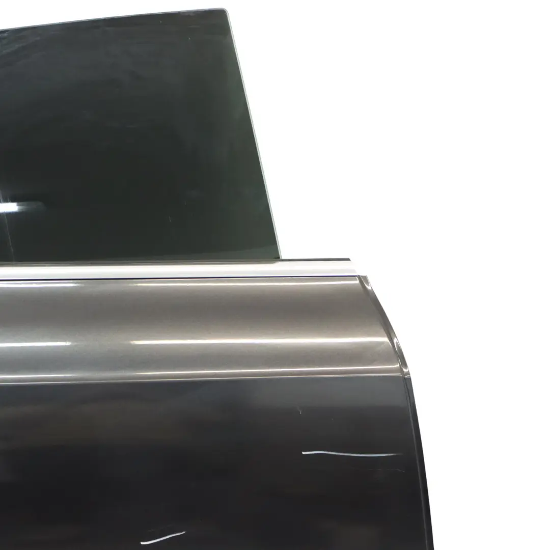 Sportback Porta Posteriore Destra Grigio Lava Perla - Z7L per Audi A5 8T con numero di parte 8T8833052D Audi A5 8T Sportback Porta Posteriore Destra Grigio Lava Perla - Z7L - SKU 8T8833052D-LAG - Numero di parte 8T8833052D