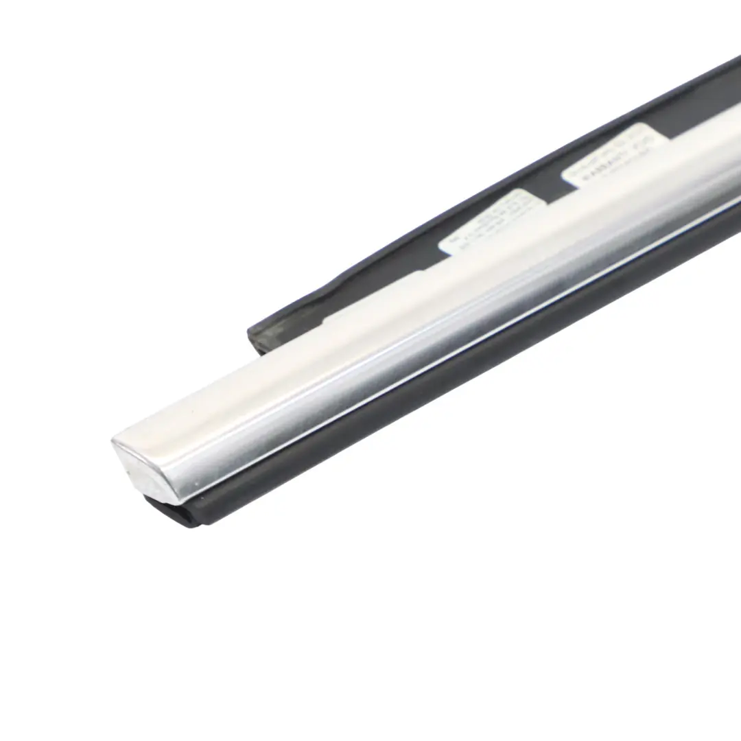 Listwa Zagarniająca Szyby Tył Lewo Chrom do Audi A5 8T o numerze 8T8853763D Audi A5 8T Listwa Zagarniająca Szyby Tył Lewo Chrom - SKU 8T8853763D - Numer Części 8T8853763D