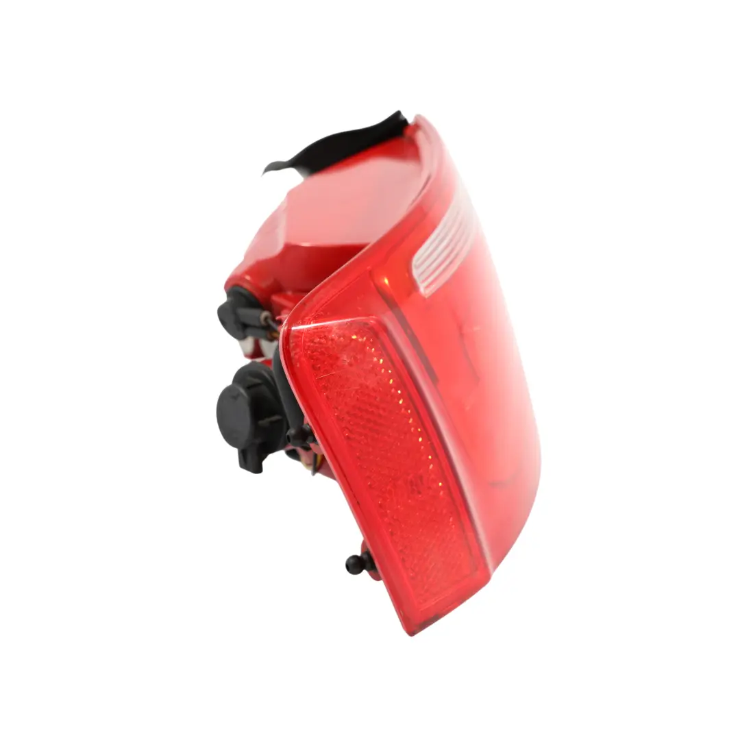 Fanale Posteriore Pannello Laterale Posteriore Sinistro per Audi A5 8T con numero di parte 8T8945095 Audi A5 8T Fanale Posteriore Pannello Laterale Posteriore Sinistro - SKU 8T8945095 - Numero di parte 8T8945095